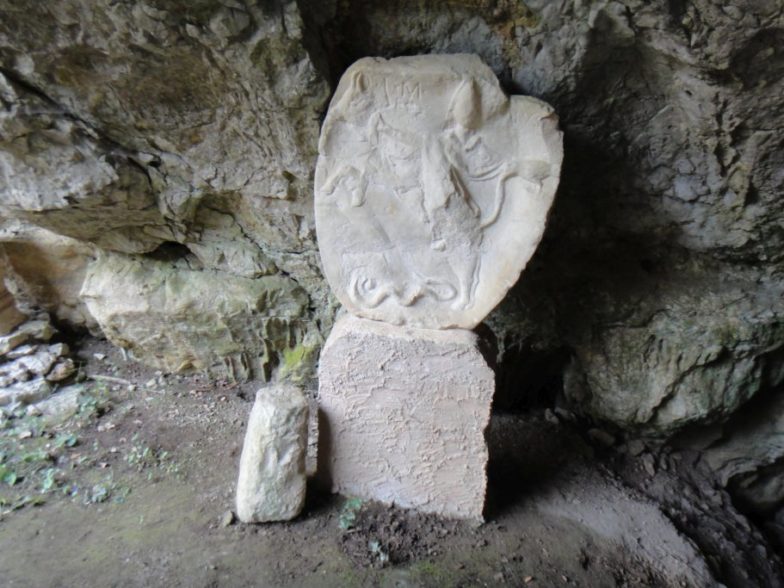 calco presso il Mitreo di Duino; archeologia Italia
